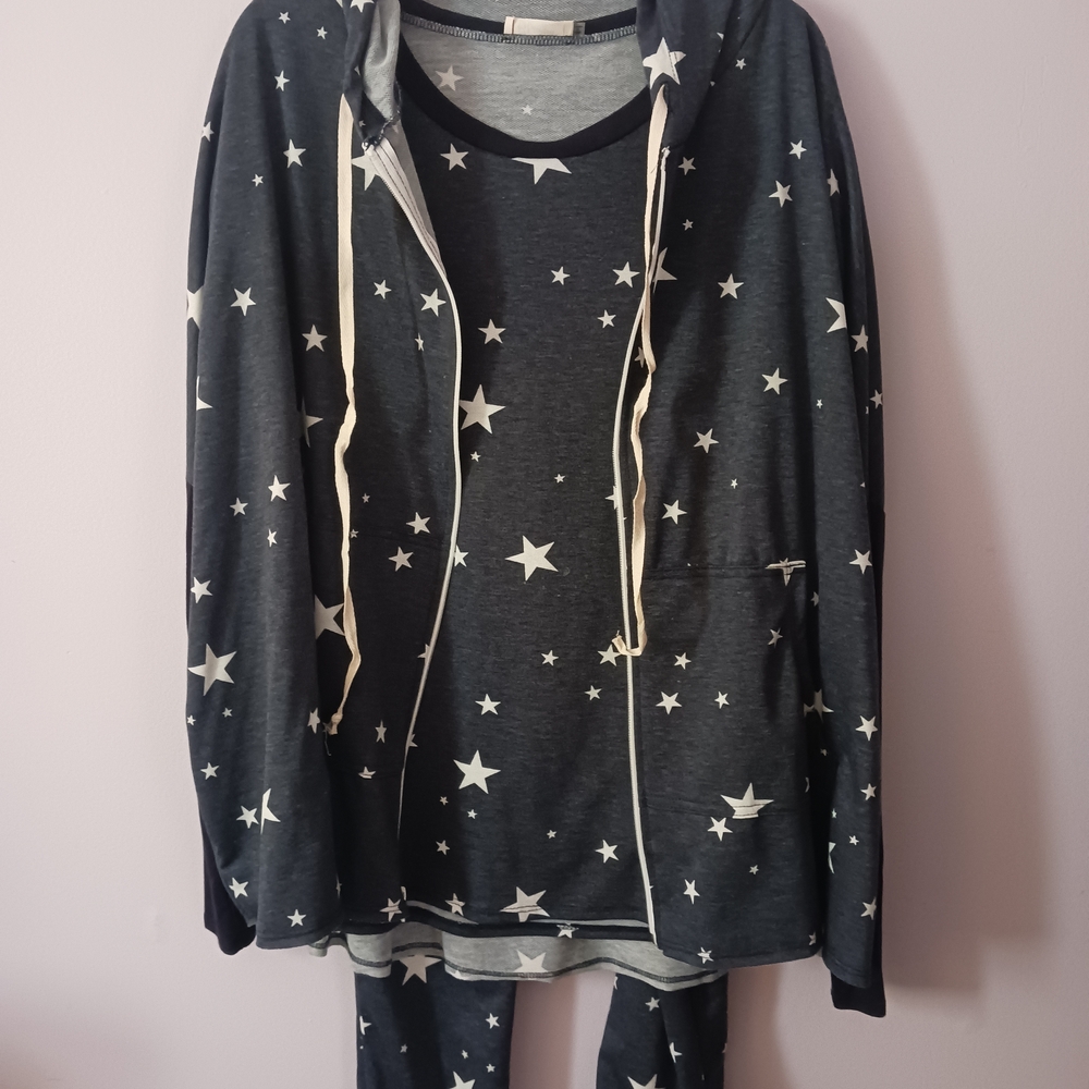 Women’s Blumin Apparel Navy Star Print Hoodie, Top and Pant Set. Loose Fit